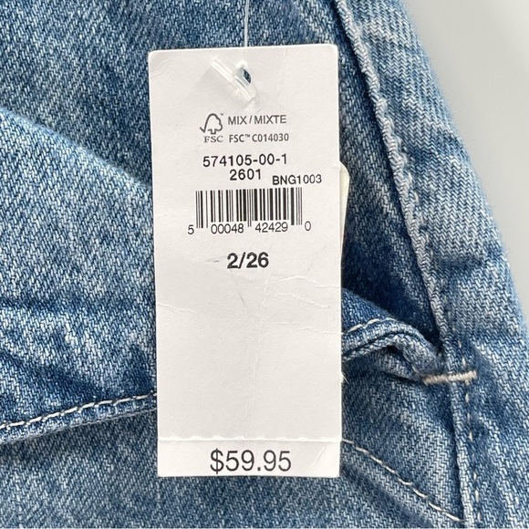 NWT Gap Fold Over Pockets High Waisted Denim Skirt
Medium Wash Size 26 / 2 - Picture 3 of 9